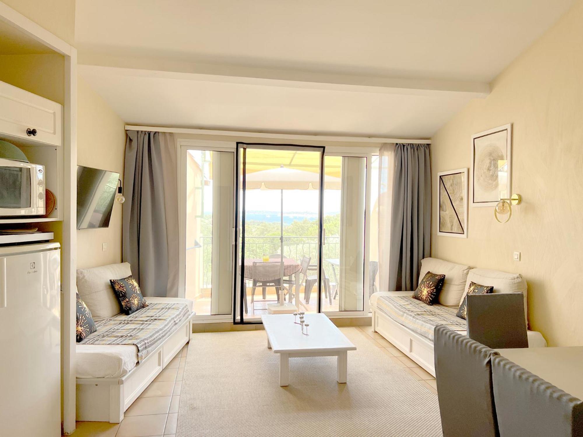 Azur Appartement 格里莫 外观 照片